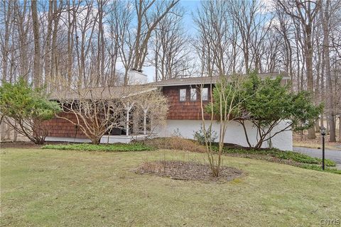 Homes For Sale - 203 Rebhahn Drive<br/> Camillus, NY 13031