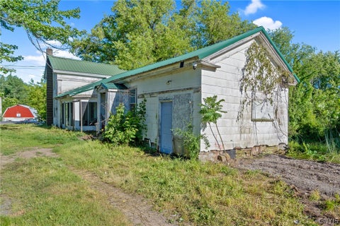 Tiny photo for 348 W Stone Road, New Haven, NY 13114 (MLS # S1689174)