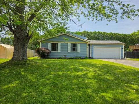Homes For Sale - 5640 Vistula Path<br/> Cicero, NY 13029