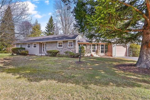 Homes For Sale - 208 Palmer Drive<br/> Manlius, NY 13066