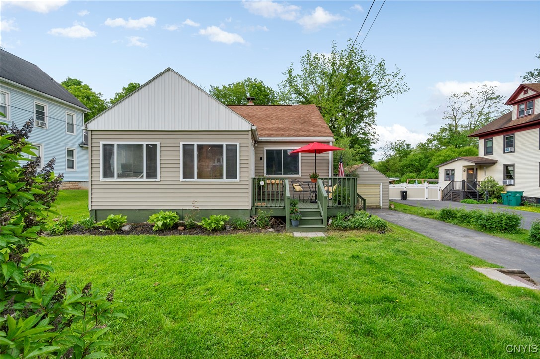 127 1/2 Oxford Road, New Hartford, New York image 1