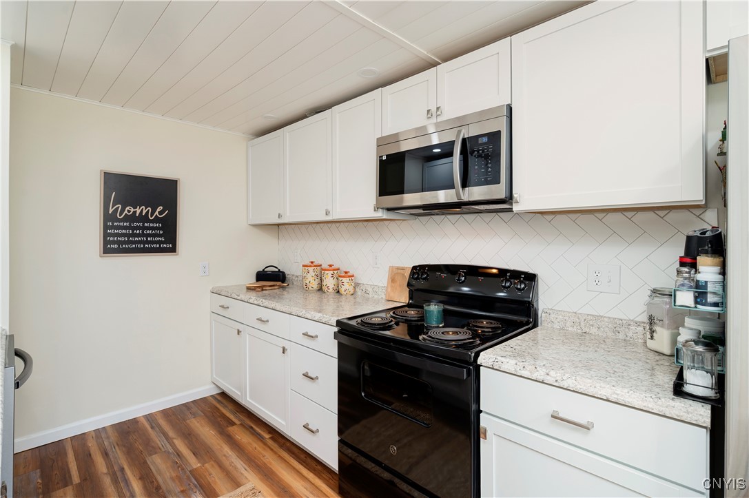 127 1/2 Oxford Road, New Hartford, New York image 5