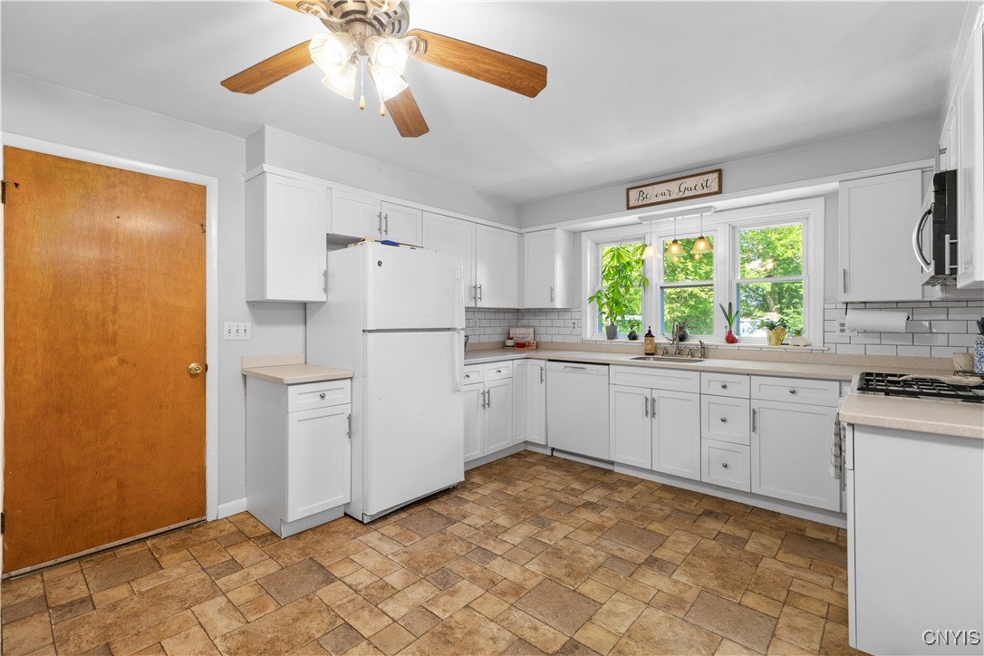 213 Washington Drive, New Hartford, New York image 3