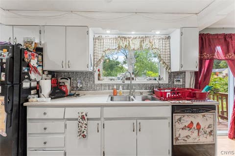 Tiny photo for 4 Apple Tree Lane, Clay, NY 13090 (MLS # S1697249)