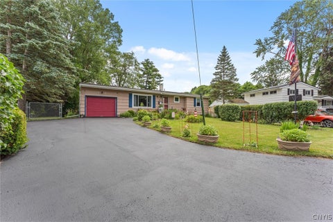 Tiny photo for 4 Apple Tree Lane, Clay, NY 13090 (MLS # S1697249)