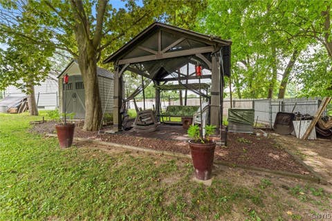 Tiny photo for 4 Apple Tree Lane, Clay, NY 13090 (MLS # S1697249)
