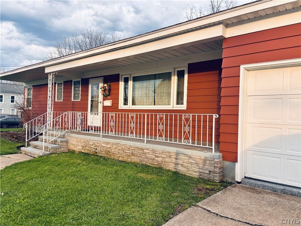 Photo of 517 Tilden Avenue, Utica, NY 13501 (MLS # S1674431)