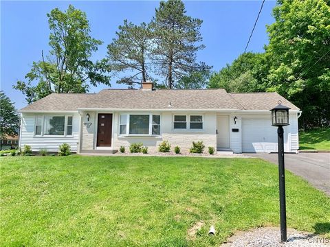 17 Benton Circle Utica NY 13501