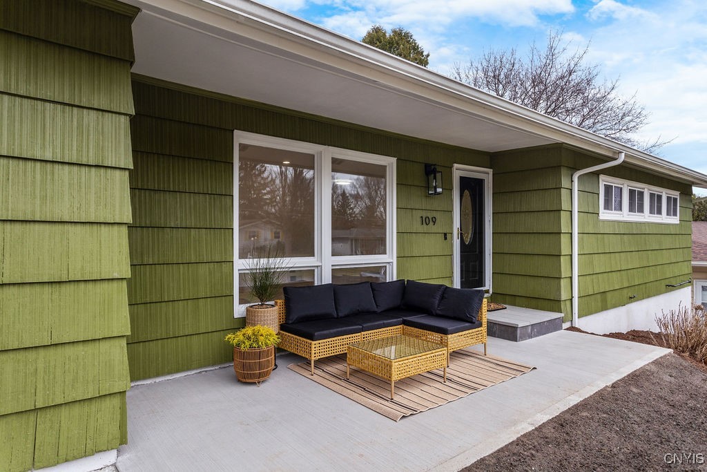 109 Camillus Park Drive, Camillus, New York image 3