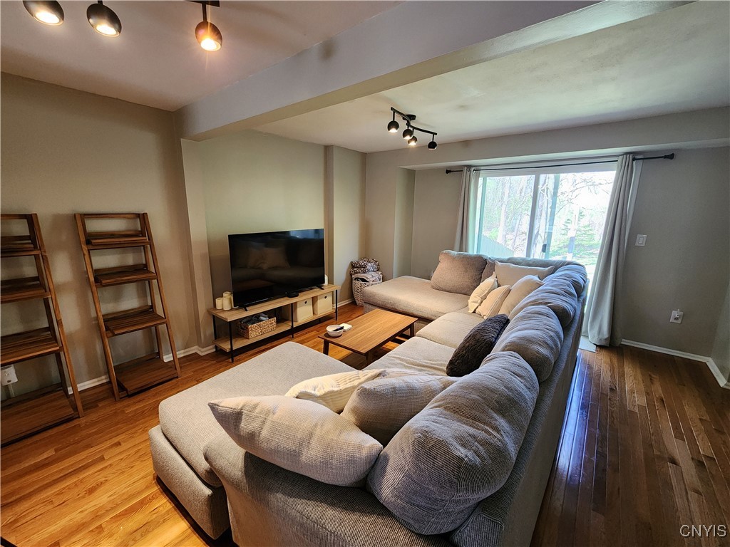 4407 Heritage Drive, Clay, New York image 6