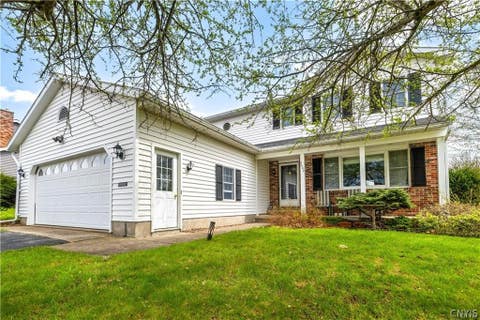 Photo of 2002 Tamarack Drive, Rome, NY 13440 (MLS # S1703873)