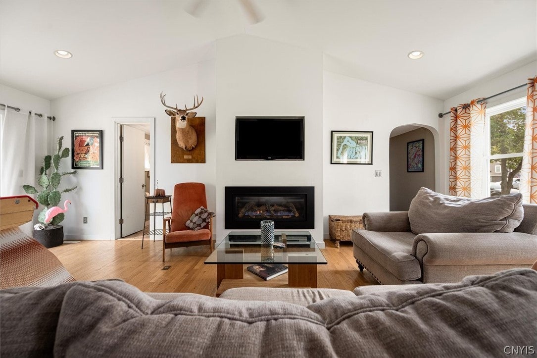 13 Glendale Avenue