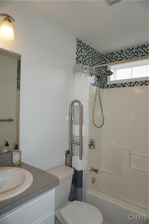 4828 Lighthouse Village Cir Cir, Clay, New York image 27