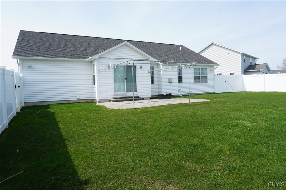 4828 Lighthouse Village Cir Cir, Clay, New York image 40