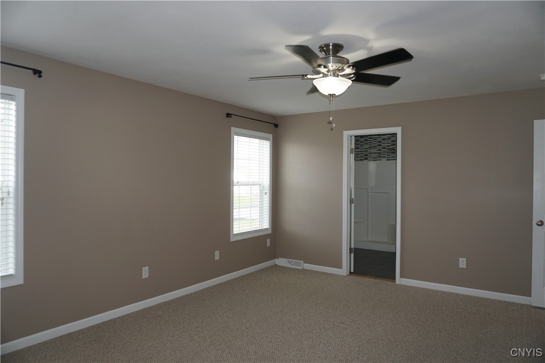 4828 Lighthouse Village Cir Cir, Clay, New York image 21