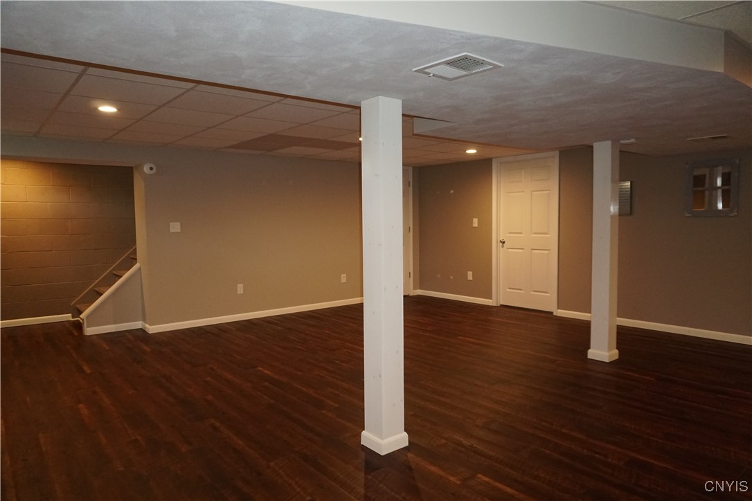 4828 Lighthouse Village Cir Cir, Clay, New York image 35