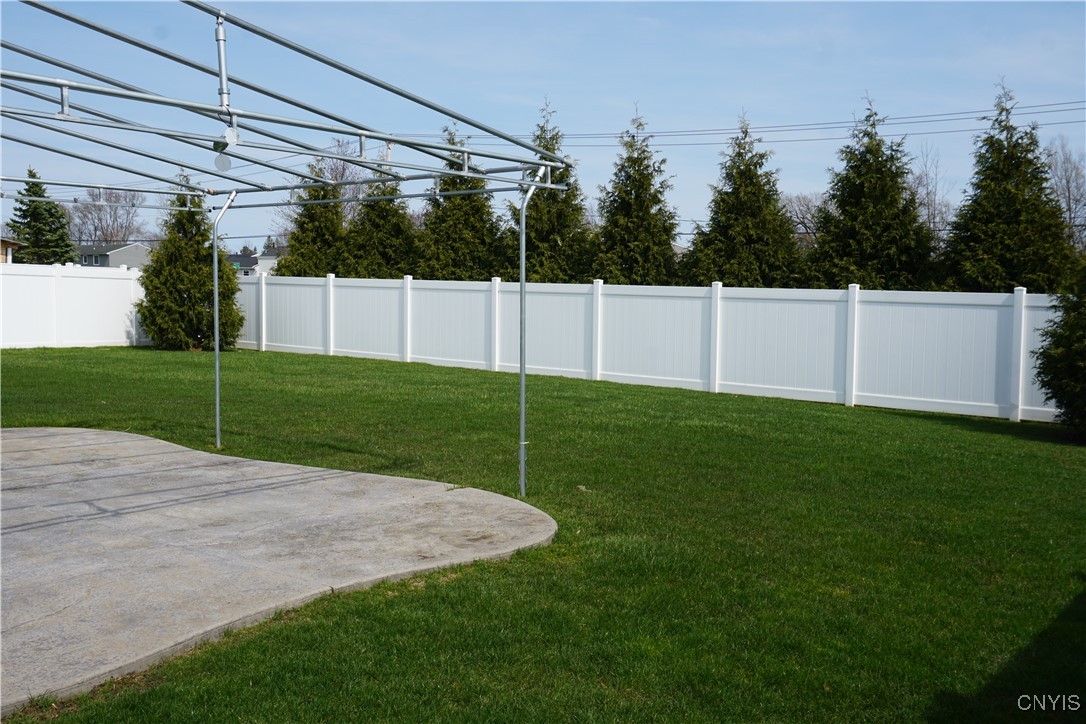 4828 Lighthouse Village Cir Cir, Clay, New York image 38
