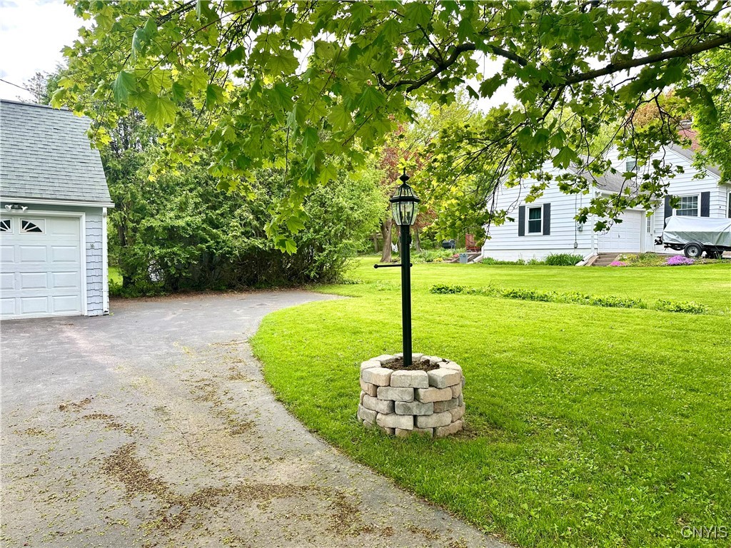 215 Washington Drive, New Hartford, New York image 4