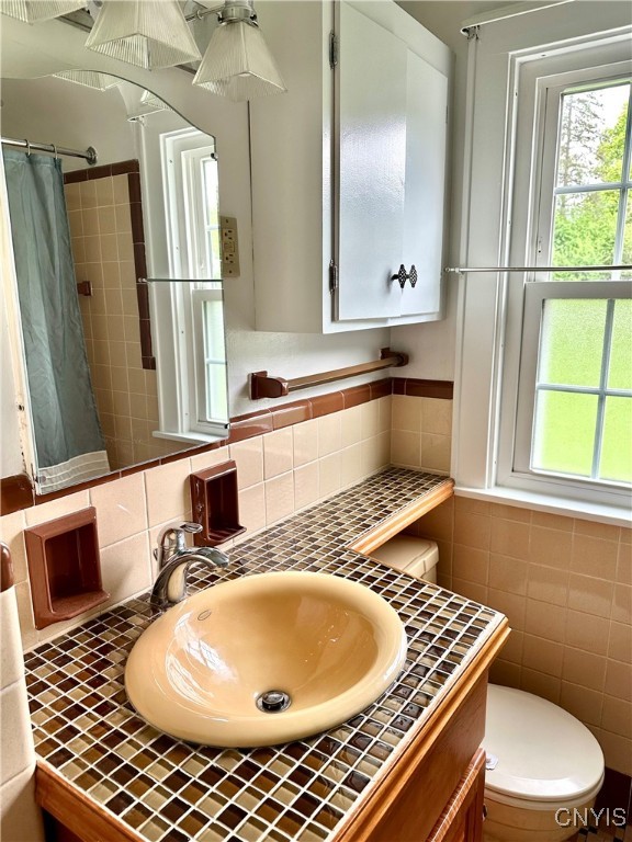 215 Washington Drive, New Hartford, New York image 29