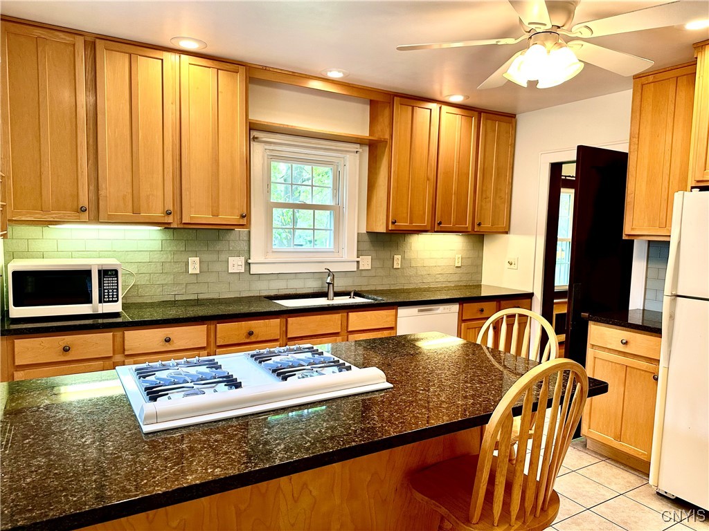 215 Washington Drive, New Hartford, New York image 18