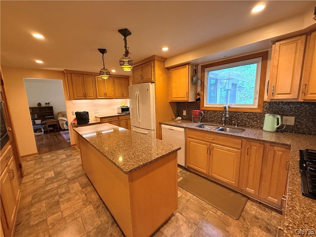 4016 Kinney Gulf Road