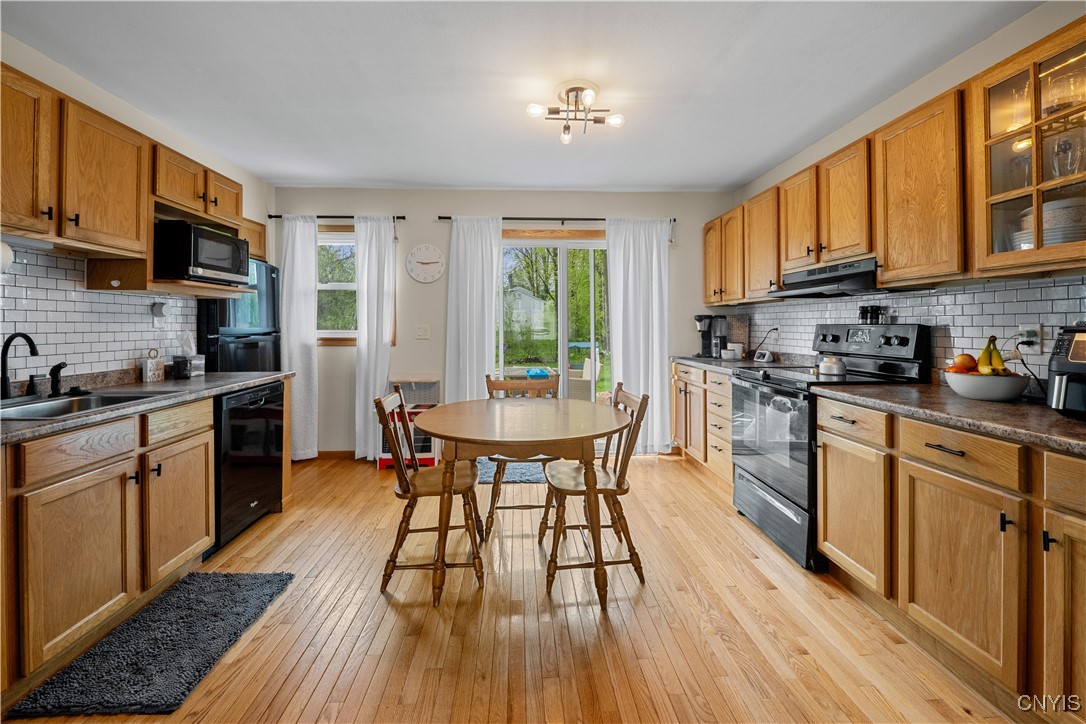513 Fay Lane, Manlius, New York image 9