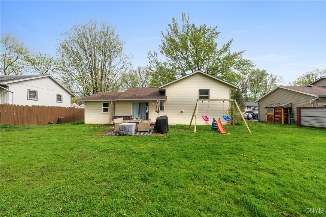 513 Fay Lane, Manlius, New York image 3