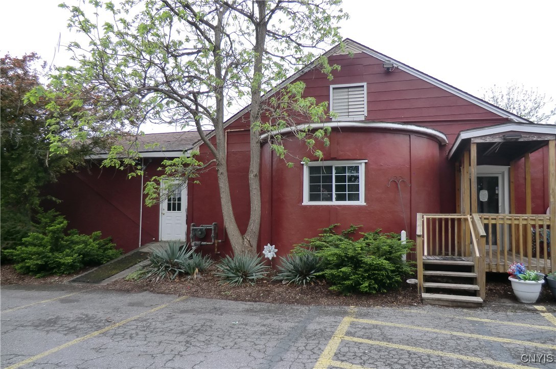 3231 Seneca Turnpike