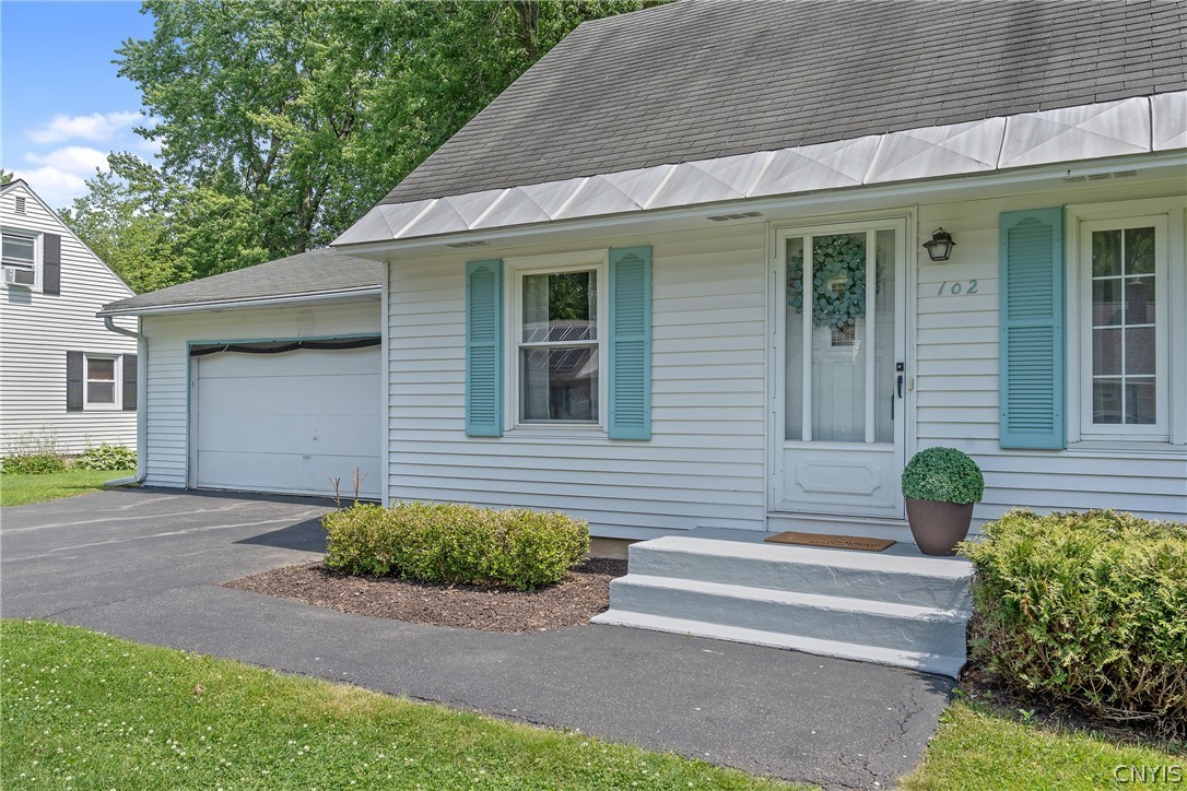 102 Juanita Drive