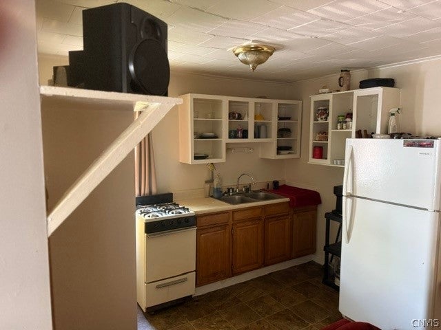 147 E Main St Street