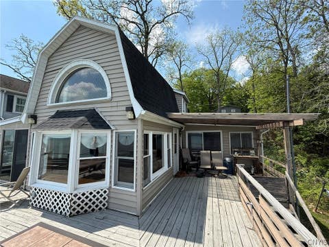 Homes For Sale - 2457 Lower Lake Road<br/> Seneca County, Seneca Falls, NY 13148