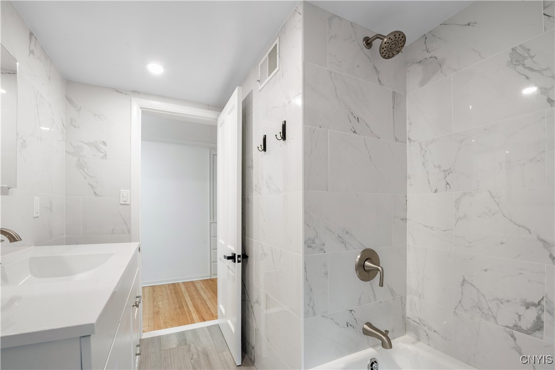 714 S Manlius Street, Manlius, New York image 33