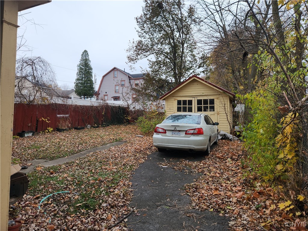 512 E Colvin Street, Syracuse, New York image 3