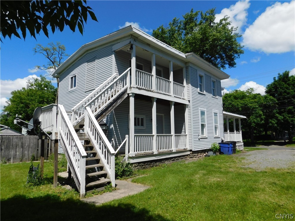 304 E Ellis Street