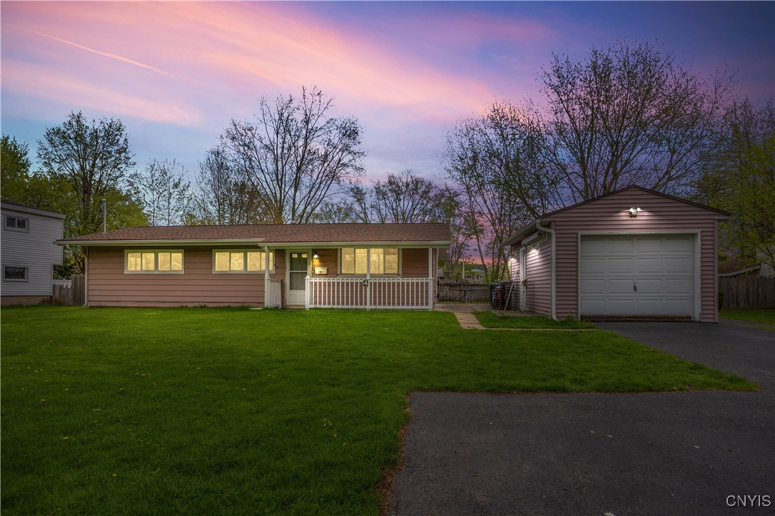 4 Apricot Lane, Clay, New York image 2