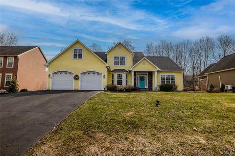 Homes For Sale - 8782 Wedgefield Lane<br/> Cicero, NY 13039