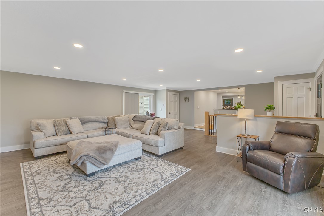 102 Patricia Lane, Manlius, New York image 7