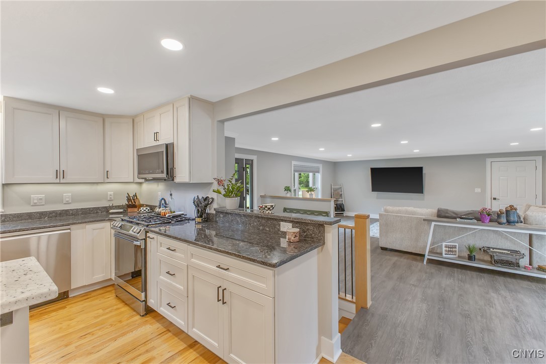 102 Patricia Lane, Manlius, New York image 11