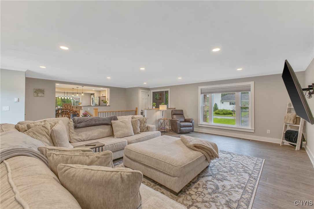 102 Patricia Lane, Manlius, New York image 8