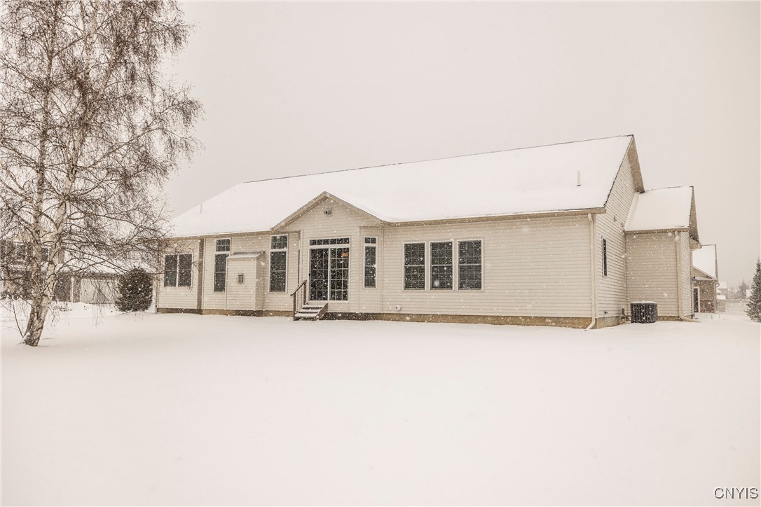 8313 Silvia Path, Clay, New York image 36