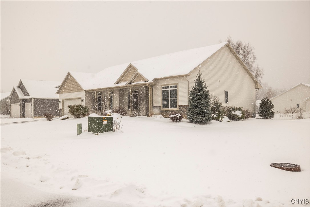 8313 Silvia Path, Clay, New York image 34