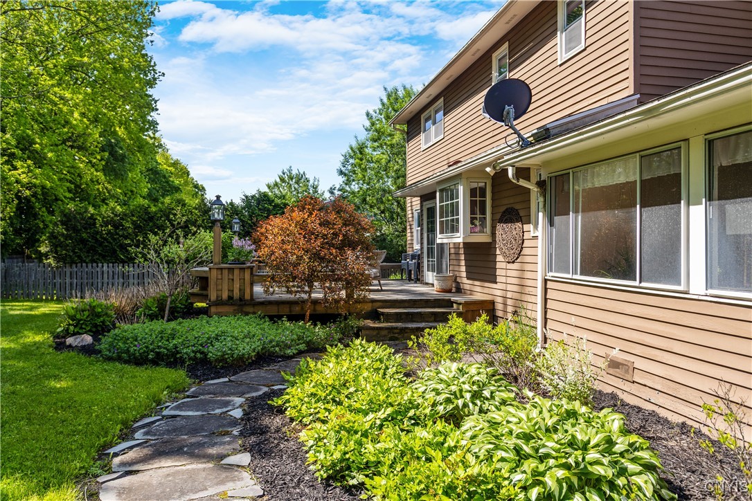 8178 Old Sunridge Drive, Manlius, New York image 42