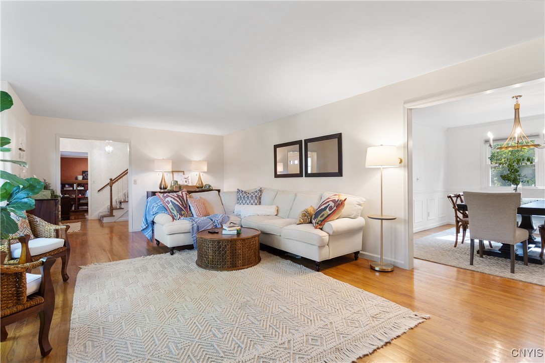8178 Old Sunridge Drive, Manlius, New York image 9