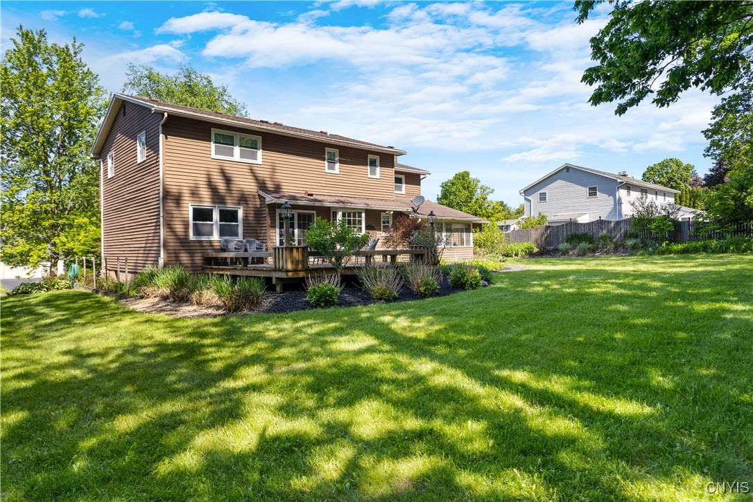8178 Old Sunridge Drive, Manlius, New York image 4
