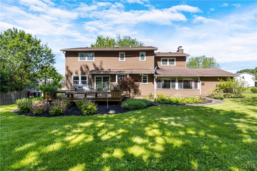 8178 Old Sunridge Drive, Manlius, New York image 2