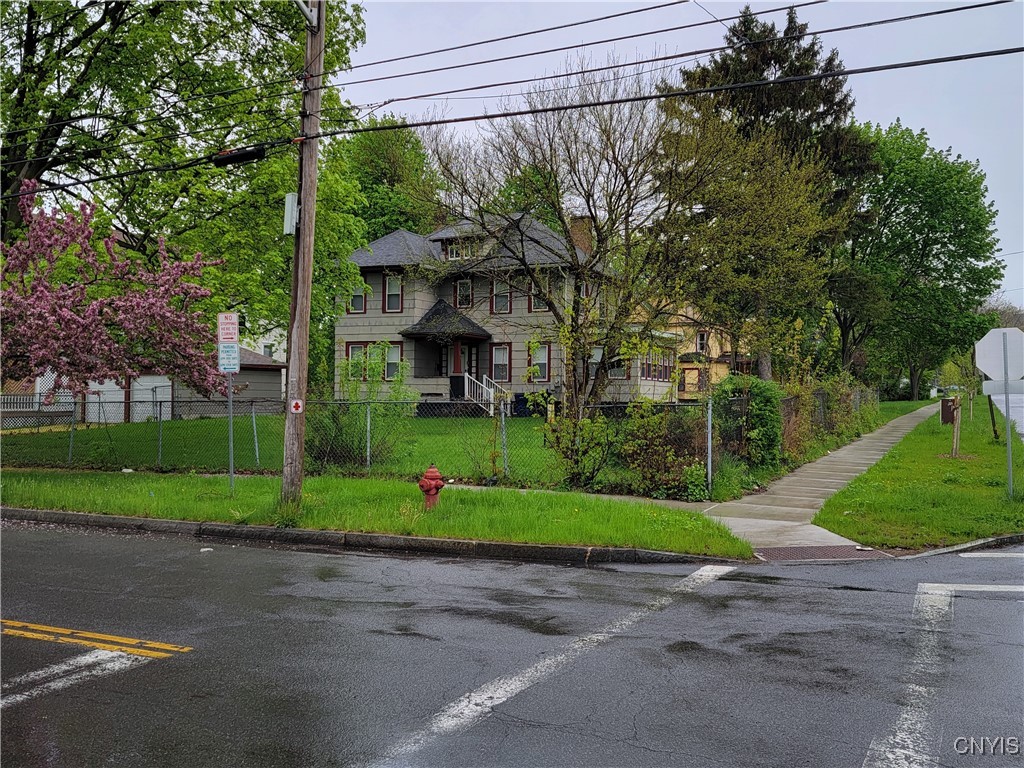 201 E Kennedy Street, Syracuse, New York image 14