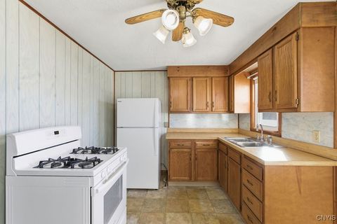 Tiny photo for 705 7th North Street, Salina, NY 13088 (MLS # S1655263)