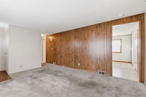 Tiny photo for 705 7th North Street, Salina, NY 13088 (MLS # S1655263)