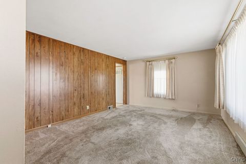 Tiny photo for 705 7th North Street, Salina, NY 13088 (MLS # S1655263)