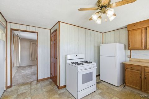 Tiny photo for 705 7th North Street, Salina, NY 13088 (MLS # S1655263)